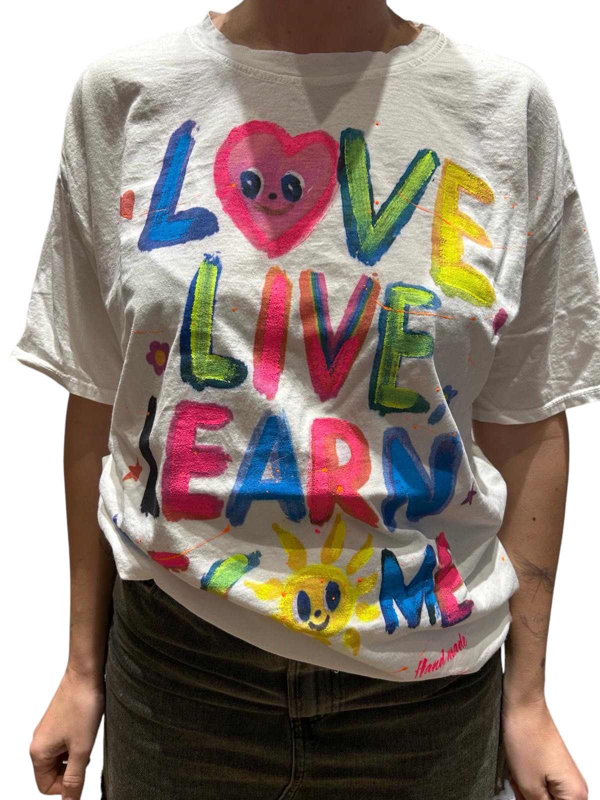 CAMISETA HECHA A MANO BLANCA