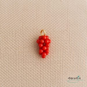 Charms racimo de uva de coral