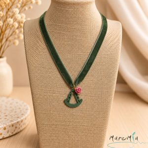 Collar Virgen Del Rocío Silueta Hueca