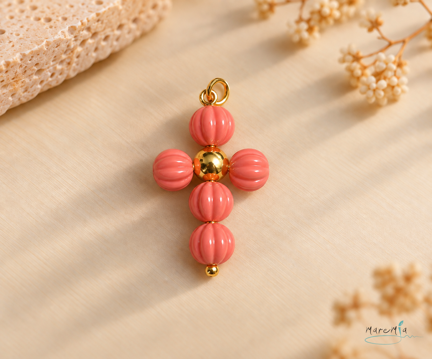 Charms Cruz Bolas Talladas Coral