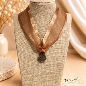 Collar Virgen Del Rocío Marrón